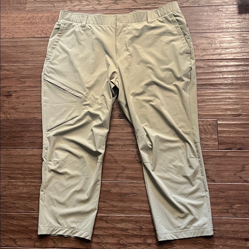 Under Armour Storm Fusion Pants in Tan Size 44